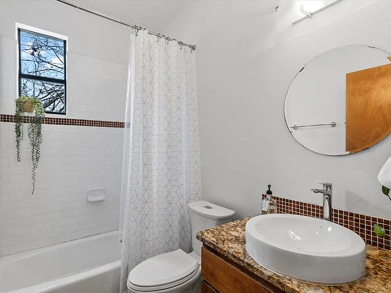 115 Havana St #A — Photo 26