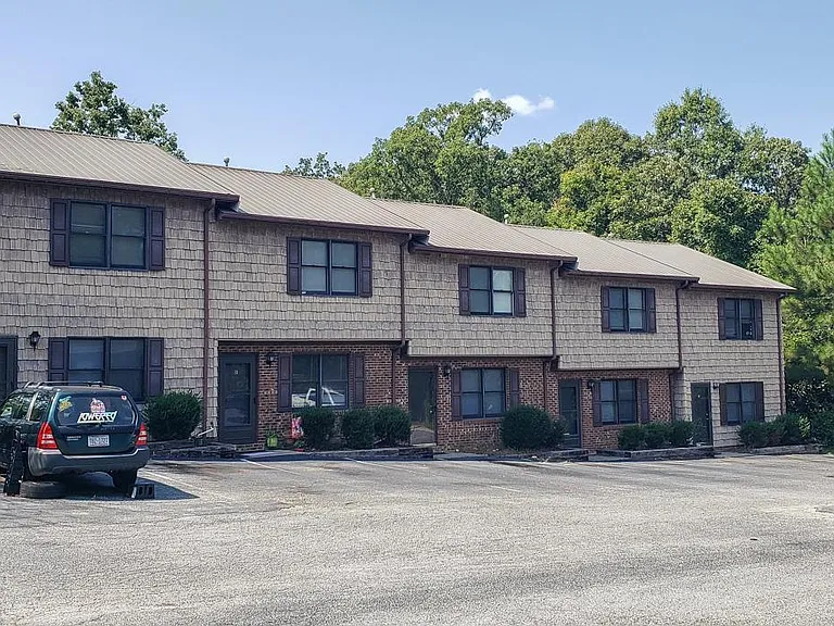 2019 Ball Park Rd #F — Photo 8