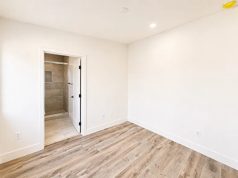 2141 Balboa Ave — Photo 5