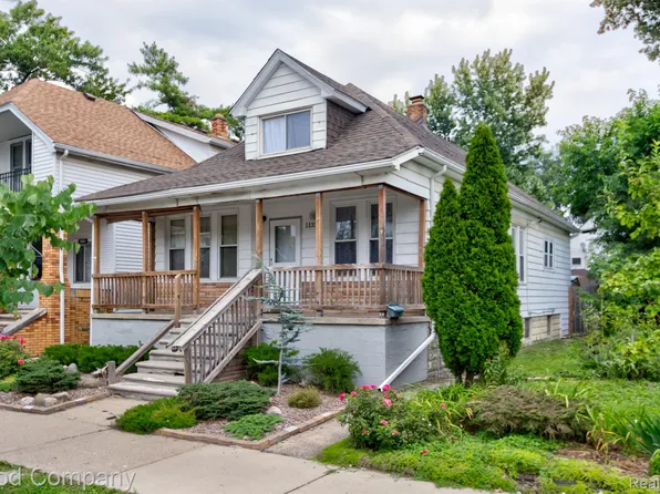 11338 Lumpkin St, Hamtramck, MI 48212