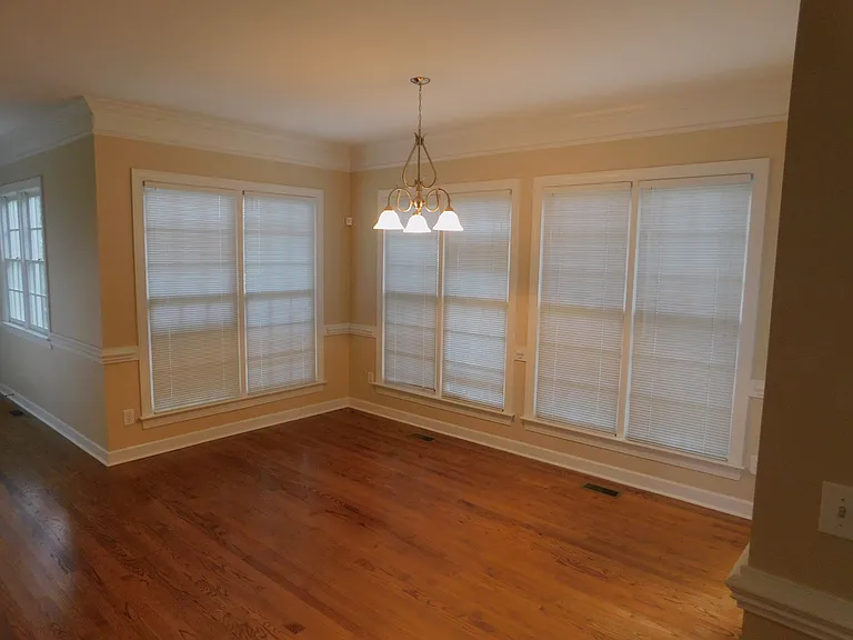 106 Southbank Dr — Photo 6