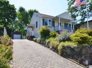 117 Devon Rd, Albertson, NY 11507