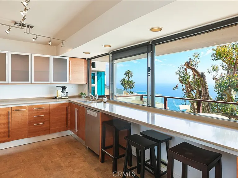 599 Alta Vis — Photo 10