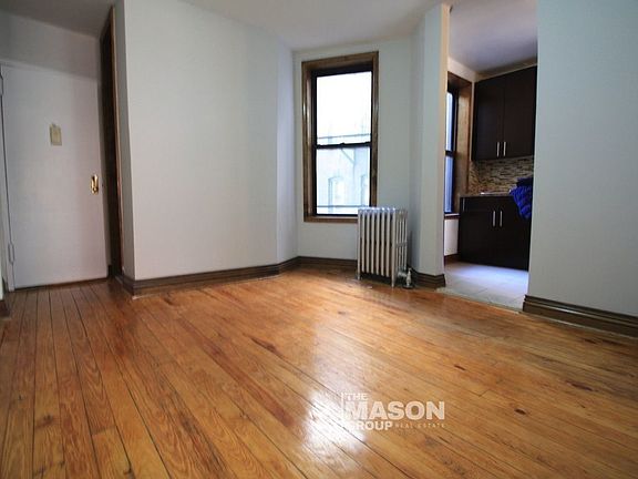 2nd image of 70 W 109th St #35