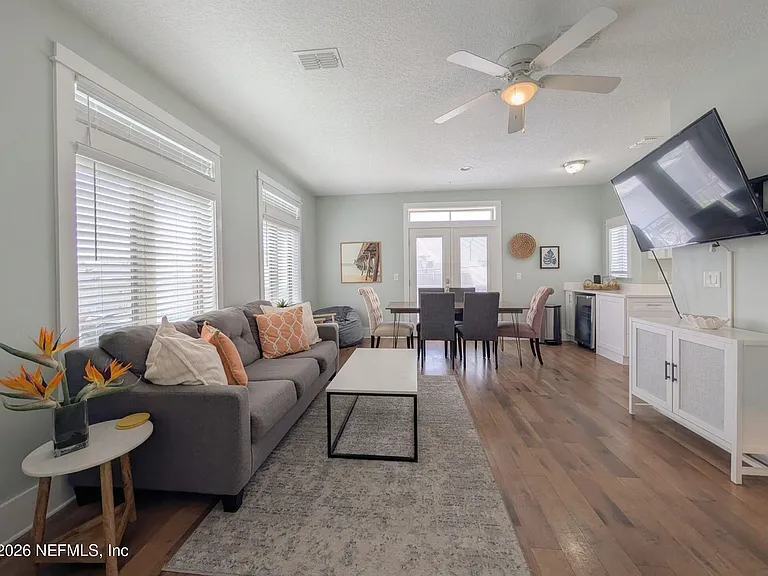 361 Ahern St #15 — Photo 5
