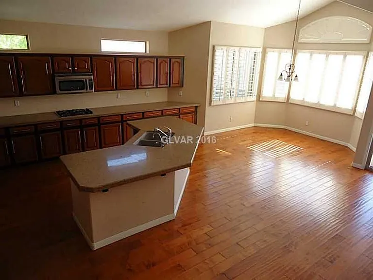 1108 Ventura Hills St — Photo 4
