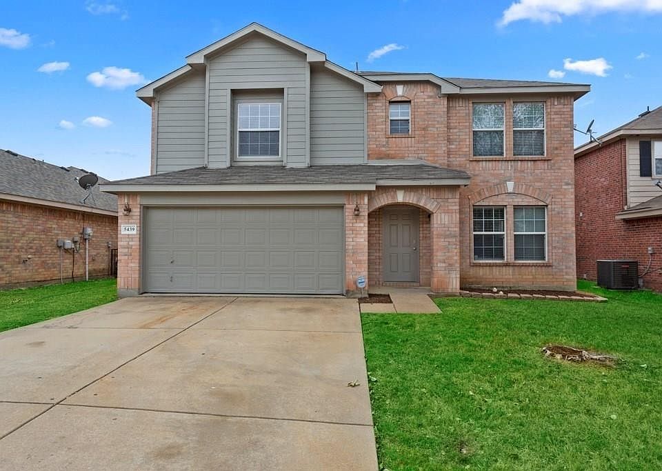 1st image of 5439 Sabine Ln