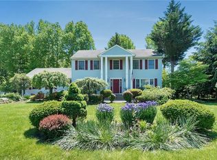 7 Orion Ct, Matawan, NJ 07747