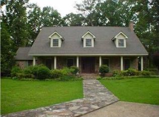 822 11th Ave NW, Magee, MS 39111