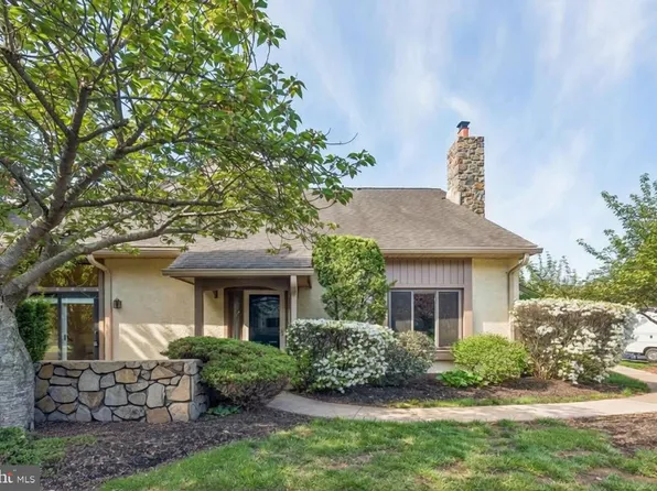 32 High Gate Ln, Blue Bell, PA 19422