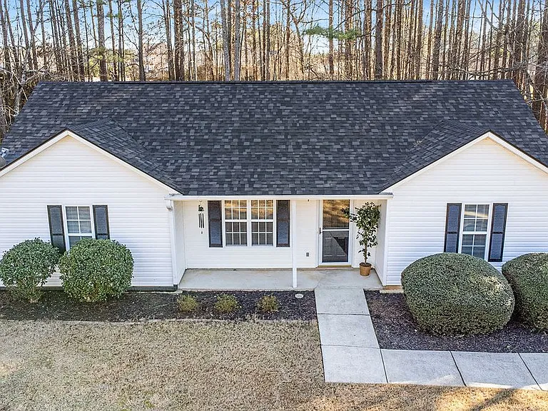 192 Conifer Ln — Photo 2