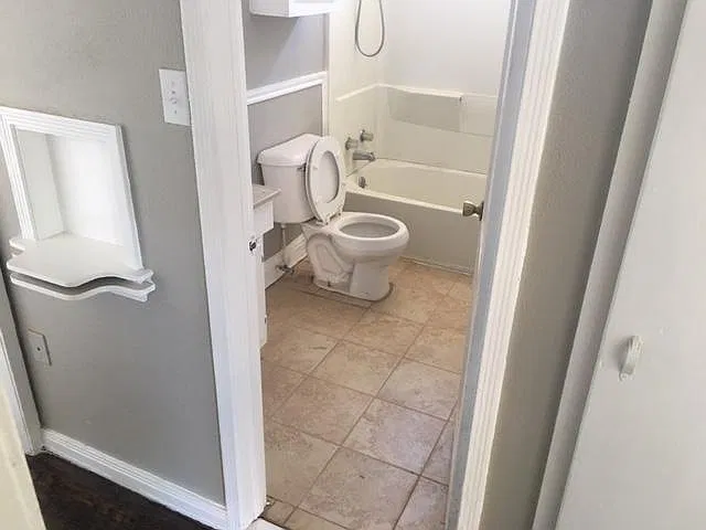 3 bed, 960 sqft, $1,000 — Photo 3