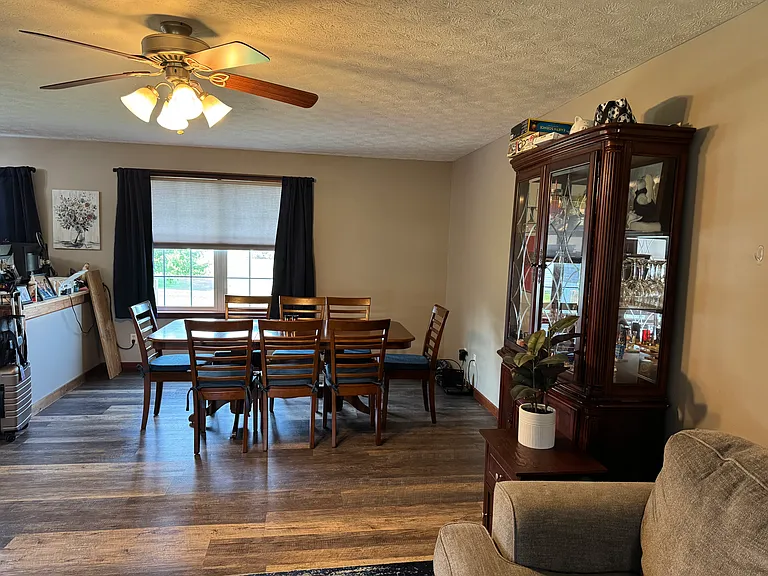 4 Compass Point Ct — Photo 14