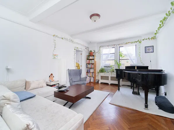 600 W 111th St, New York, NY