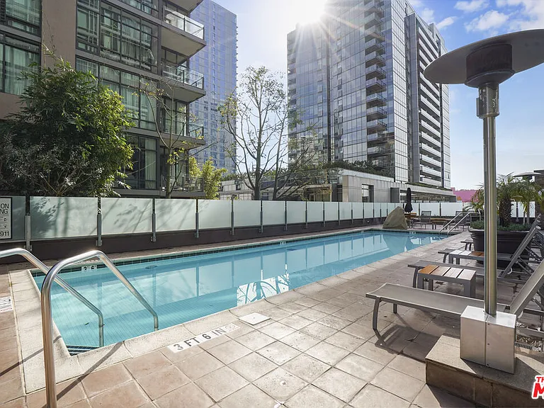 1100 Hope St #Penthouse 205 — Photo 46