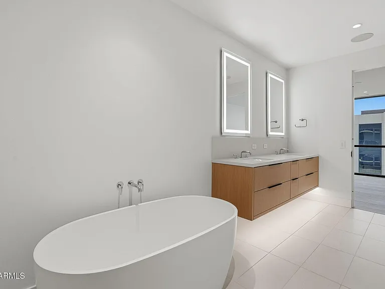 4849 N Camelback Ridge Dr #B302 — Photo 34