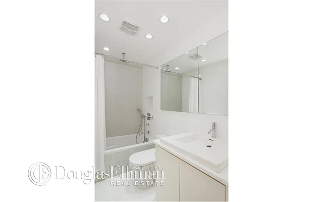 Rented by Douglas Elliman | media 19