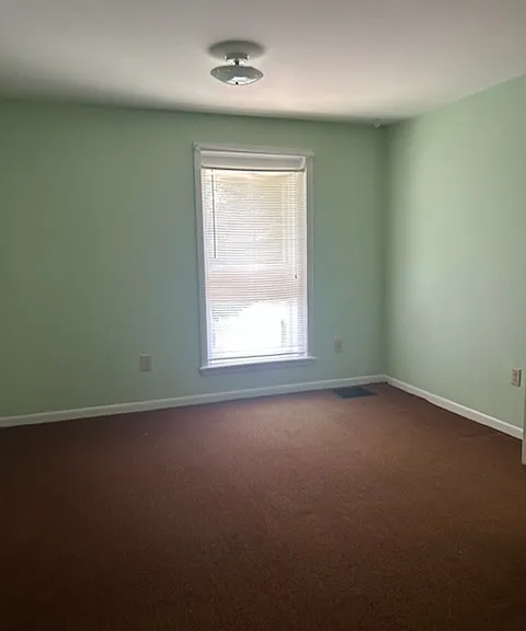 127 Wilbur St — Photo 4