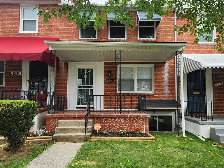 3208 Yosemite Ave — Photo 1