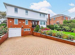 185 Roslyn Rd, Mineola, NY 11501