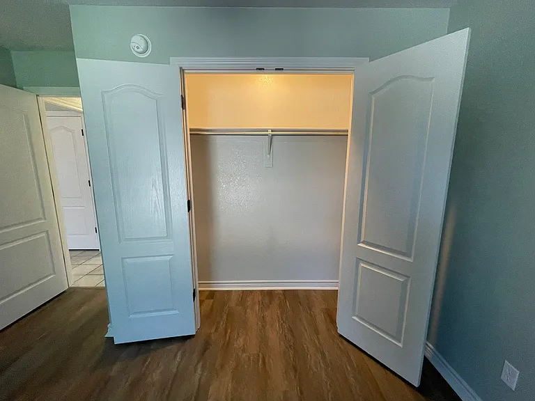 421 W Thomas St — Photo 9