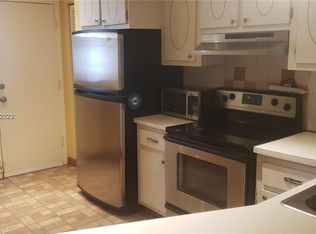 1670 NE 191st St APT 106-3, Miami, FL 33179