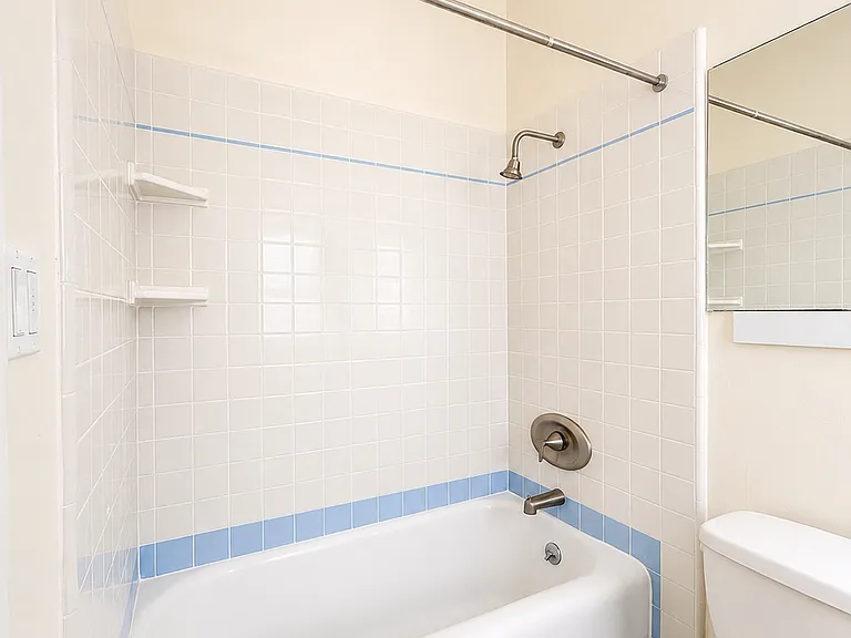 832 N Edinburgh Ave #8 — Photo 6