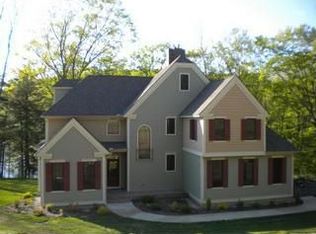 430 General Knox Rd, Russell, MA 01071