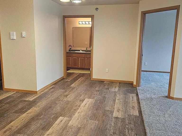 Belcastle Apartments — Photo 34