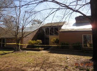 102 Artesia Dr, Oak Ridge, TN 37830