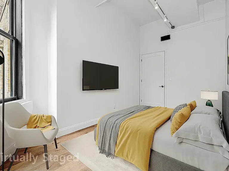 255 W 36th St #1601 — Photo 8
