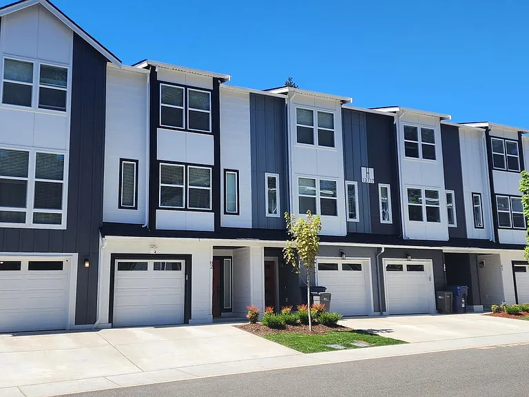 13717 Admiralty Way #K2 — Photo 1