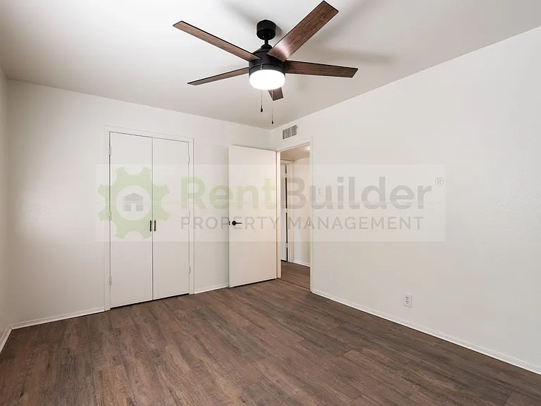 1601 Pennsylvania St NE #4 — Photo 14