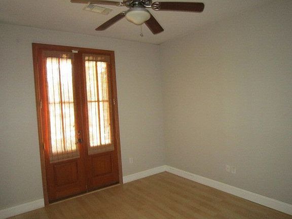 5th image of 25 Meadow Hill Dr