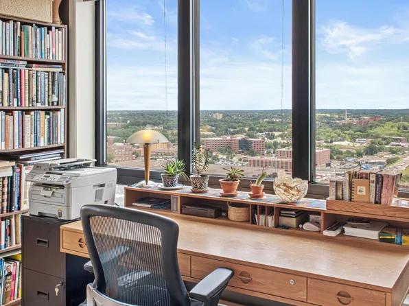 168 6th St E Unit 3205, Saint Paul, MN 55101