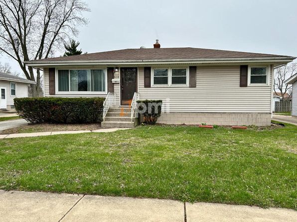 8154 Columbia Ave, Munster, IN 46321