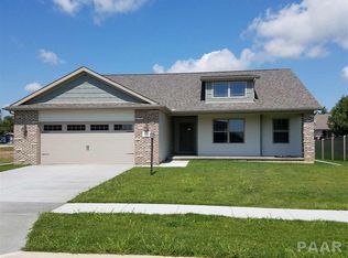 1521 W Harborway Dr, Chillicothe, IL 61523