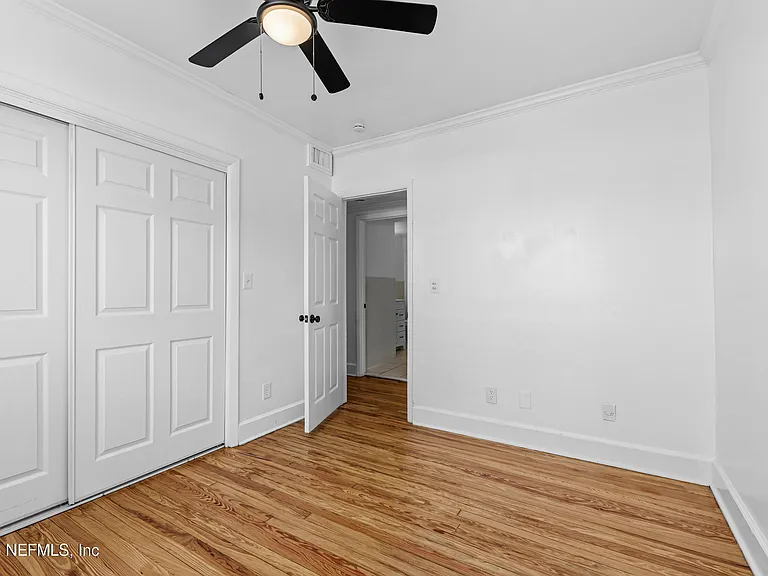 214 Margaret St — Photo 21