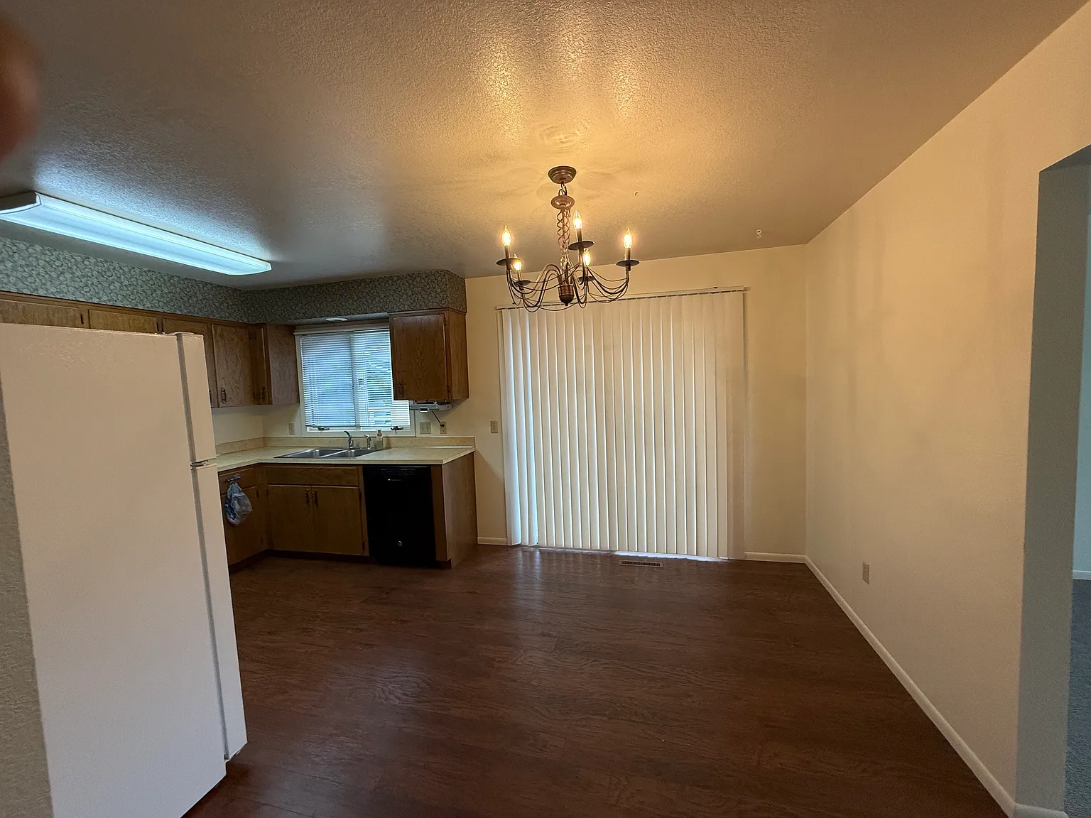 2 bed, 1752 sqft, $1,850 — Photo 4