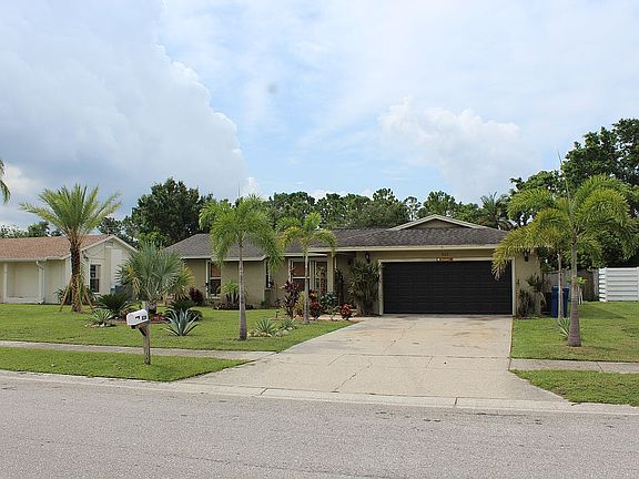 2nd image of 826 Southern Pine Ln