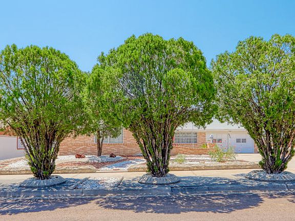 2nd image of 4624 Academy Cir