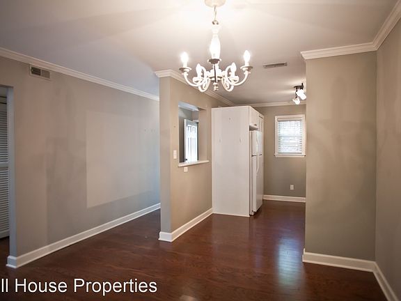 2nd image of 1513 E Franklin St #D