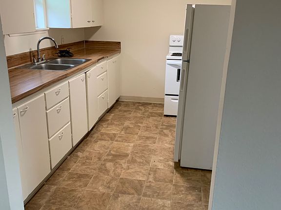 3rd image of 6625 146th St SW #B