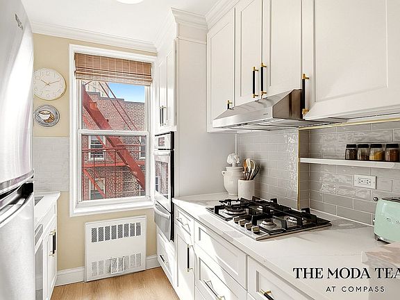 3rd image of 601 Kappock St APT 6F
