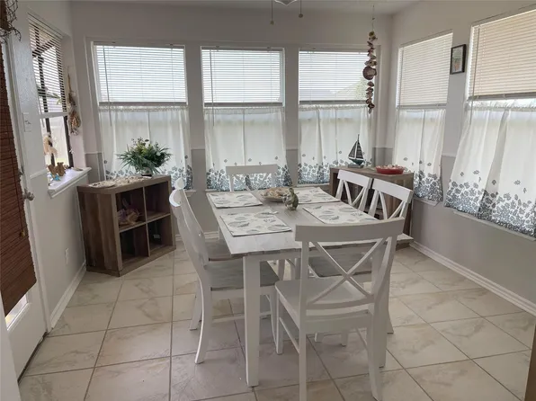 16647 John Silver Rd, Jamaica Beach, TX 77554