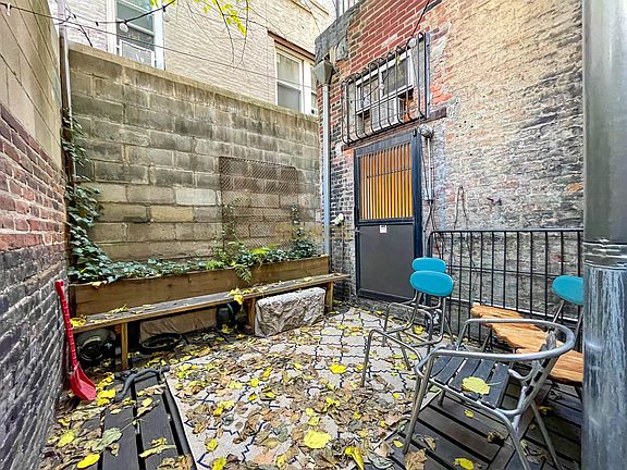 3rd image of 262 E 2nd St APT 1A