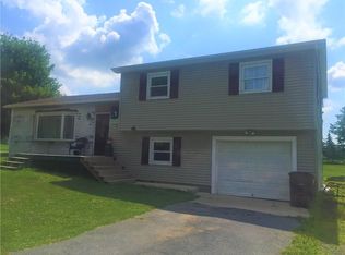 504 W River Rd, Waterloo, NY 13165