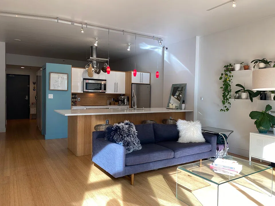 2717 Western Ave #4020