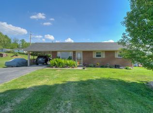 2279 Mud Pike Rd, Christiansburg, VA 24073