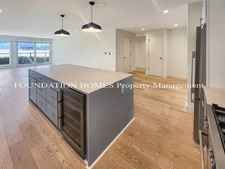 100 Barbaree Way — Photo 5
